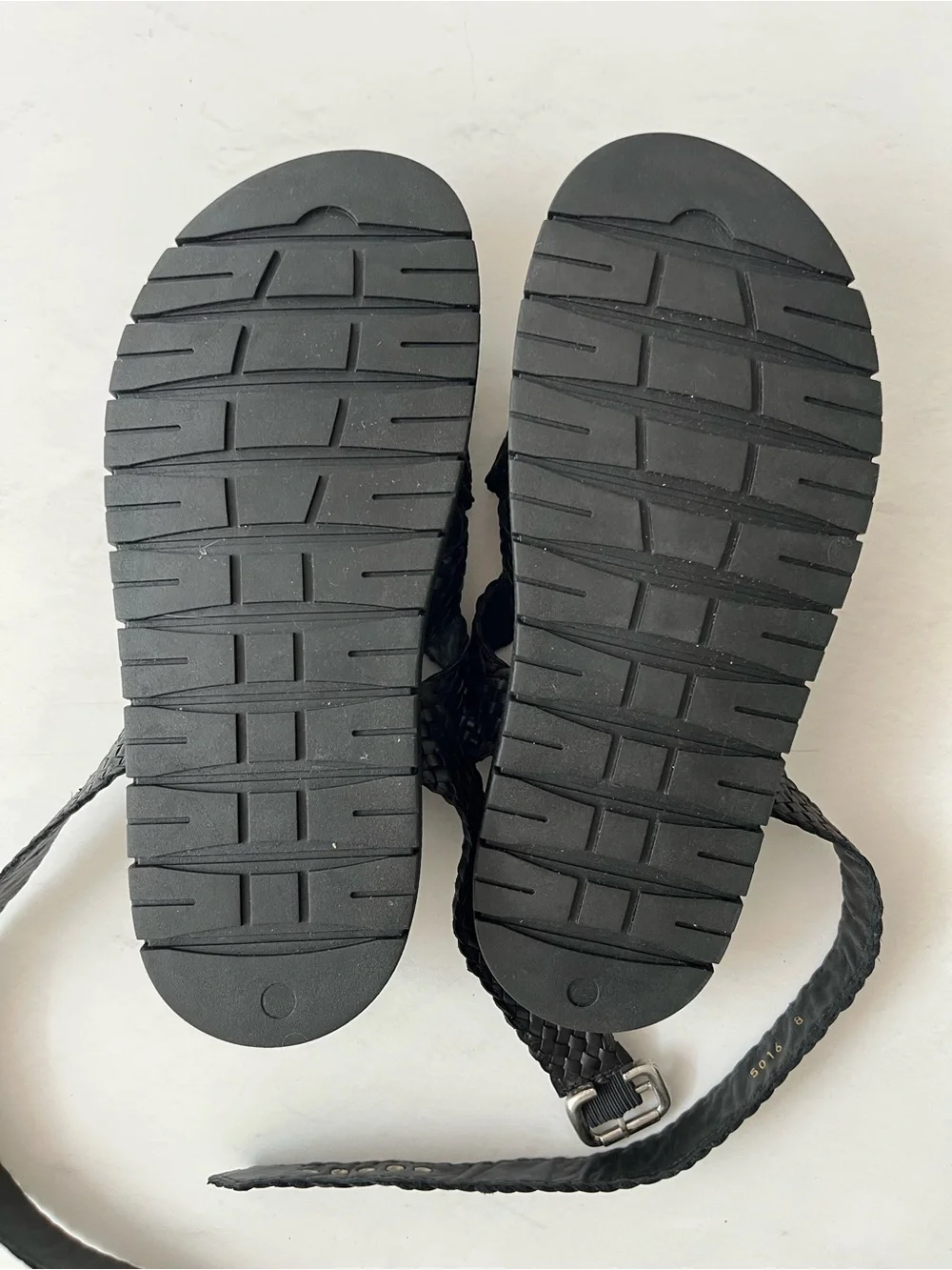 Freda Salvador $395 Glen Woven Leather Sandal Black 8